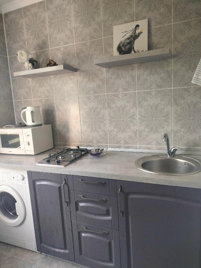 Квартира На Панфилова "Арбат" 1 Комн Almaty Bagian luar foto